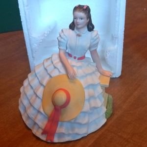 Avon Images of Hollywood 1983 Scarlett O'Hara Figurine